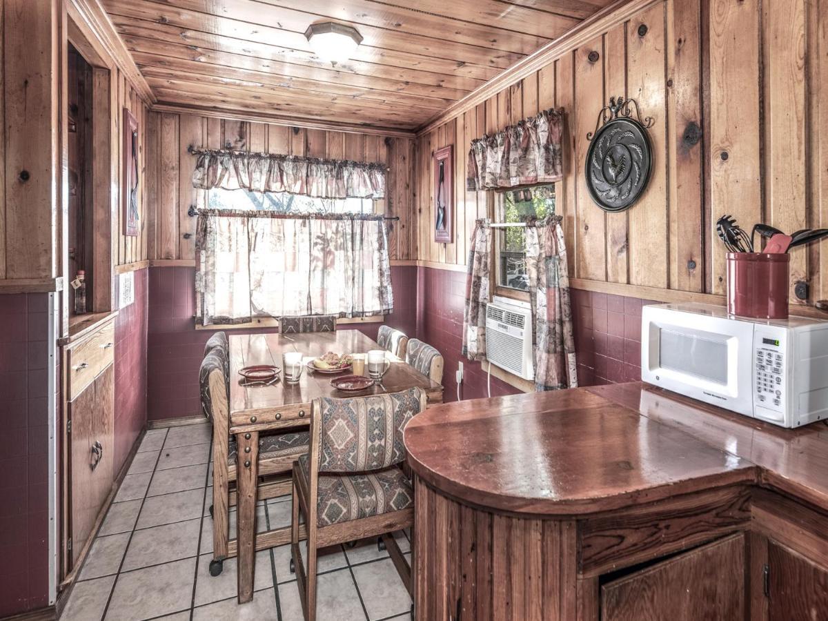 Country Cabin, 2 Bedrooms, Fireplace, Midtown, Sleeps 6 Руидозо Экстерьер фото