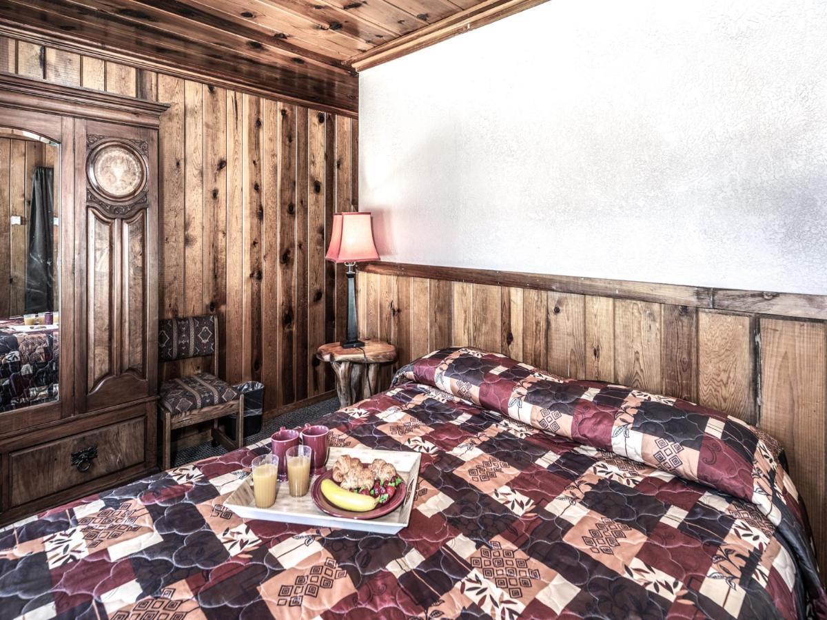 Country Cabin, 2 Bedrooms, Fireplace, Midtown, Sleeps 6 Руидозо Экстерьер фото